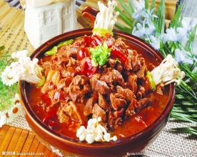 锅仔牛腩山菌