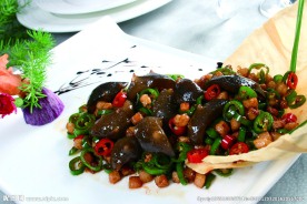 青椒芽菜肉碎爆辽参