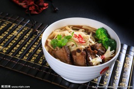 红烧排骨面