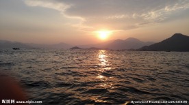海上夕阳