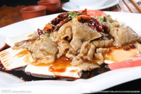 霸皇肥牛烩豆腐