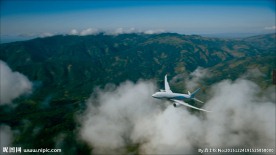 飞机云中飞行