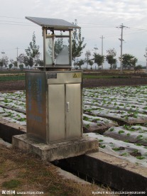 太阳能杀虫灯