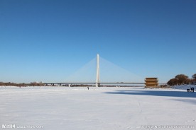 松花江雪景