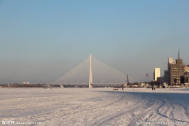 松花江雪景