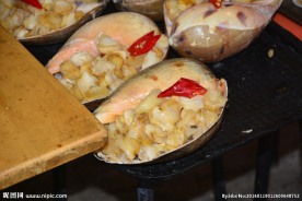 地方特色美食烧烤海螺