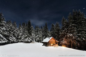 雪中小屋