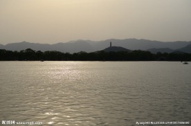 夕阳 湖面