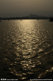 夕阳  湖面