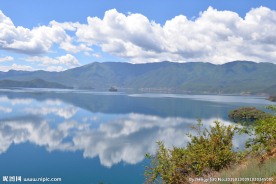 湖面风景摄影