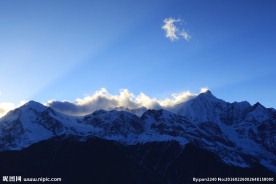 梅里雪山