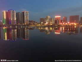 龙城夜景