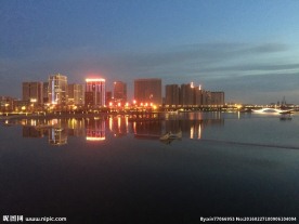 龙城夜景