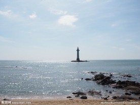 海边灯塔