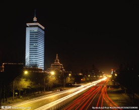 夜色下的城市