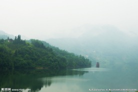 雾锁汉江