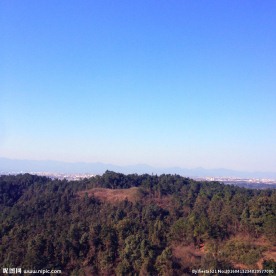 山顶蓝天美景