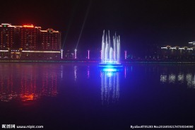 喷泉夜景