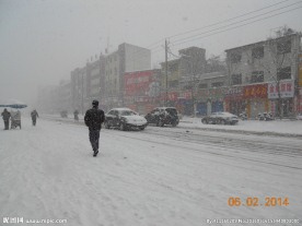 大雪纷飞