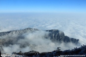 峨眉山雪景
