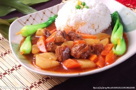 红烧牛腩饭