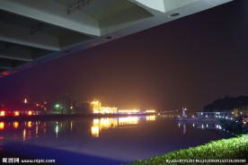 迎客公园夜景