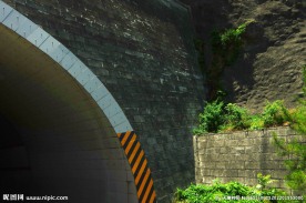 隧道建筑 山岚护坡