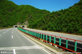 行车山水 高速路桥