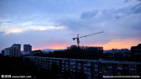 晚霞 塔吊