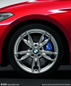 汽车轮毂超清晰特写大图