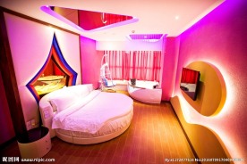 天鹅恋情侣酒店主题房