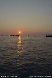 日落海面