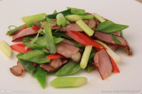 辣椒蒜苗炒烟肉