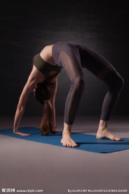 瑜伽美女
