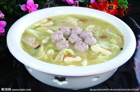 杂菌狮子头炖白菜