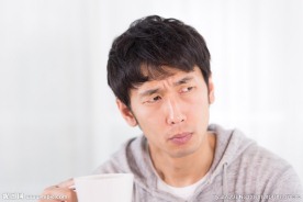 喝咖啡的男人