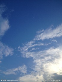傍晚雨后的天空