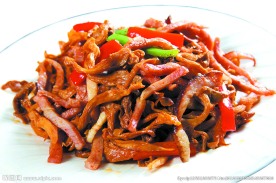 腊肉炒黄丝菌