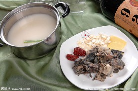 花旗参乌鸡汤
