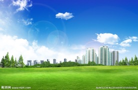 蓝天下的城市草地