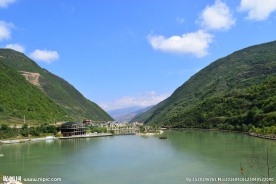 碧水蓝天