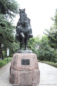雕塑马
