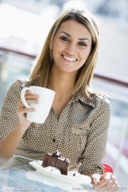 喝咖啡的外国女人