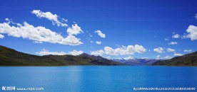 蓝天白云群山