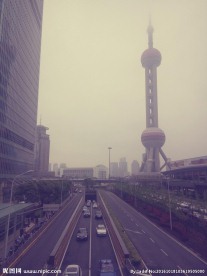 马路上空