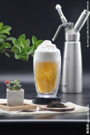 茉莉奶盖茶