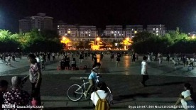 城市广场夜景 延时摄影