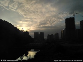 城市的黄昏