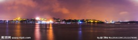 轮渡夜色