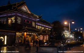 琴台路雕塑